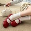 Красные ретро премиум французские туфли-лодочки с плоской подошвой и неглубоким вырезом женские лето 2025 новые с юбкой универсальные туфли Мэри Джейн