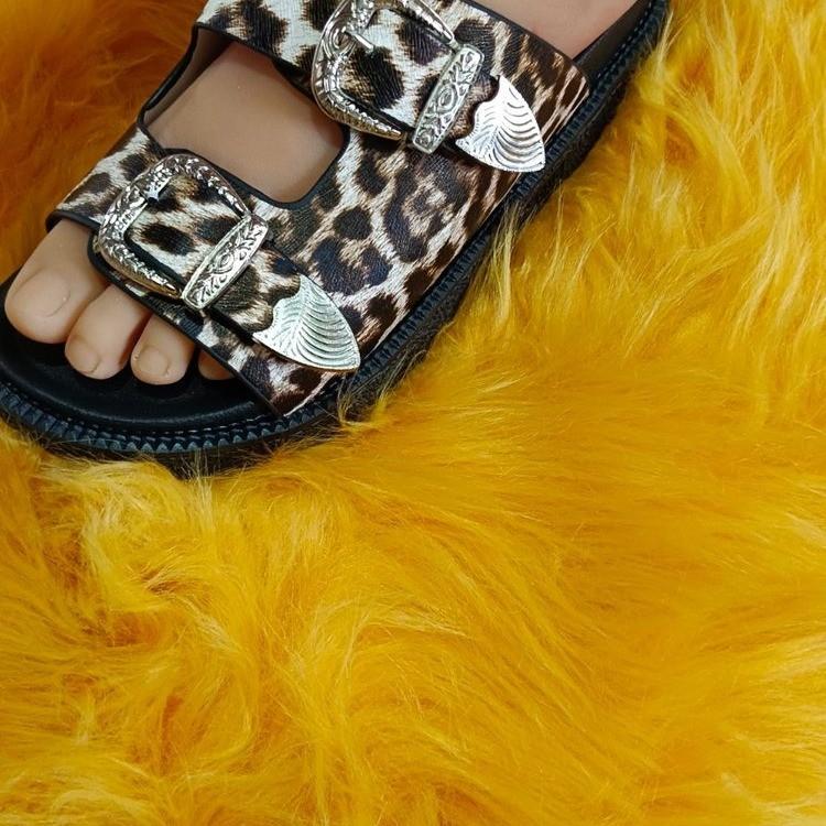 Punk Black Sandals For Women Studded Buckle Decor Flatform Slide Sandals Open Toe Summer Street Style Goth Shoes Beach Vacation