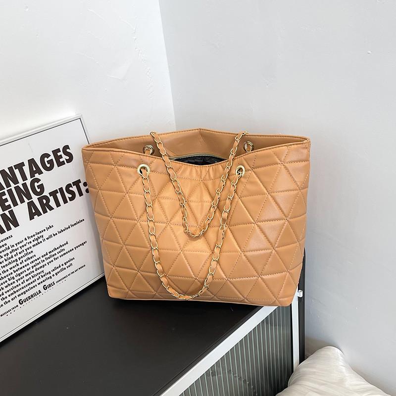 Urban Chic Large Capacity Summer Tote Bag For Women Stylish 2022 New Pu Shoulder Bag