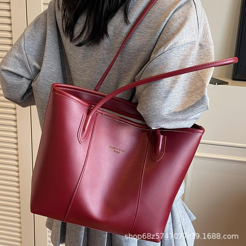 Temperament Explosive Commuter Big Bag Women's 2025 New Fashion Retro Shoulder Bag Large Capacity Simple Tote Big Bag
