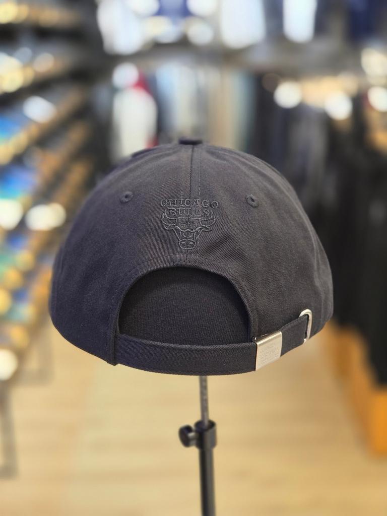 NBA Unisex CHI Cursive Vertical Embroidery Hardball Cap N245AP477P (19)