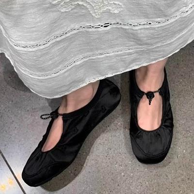 Ретро туфли на резинке с мелким вырезом, балетки на плоской подошве с ремешком