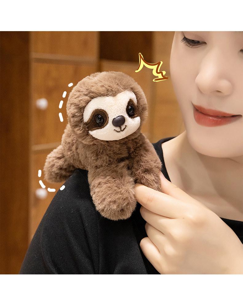 Плюшевая игрушка на плечо «Енотовидная панда» и магнит-сувенир из зоопарка - Детский подарок