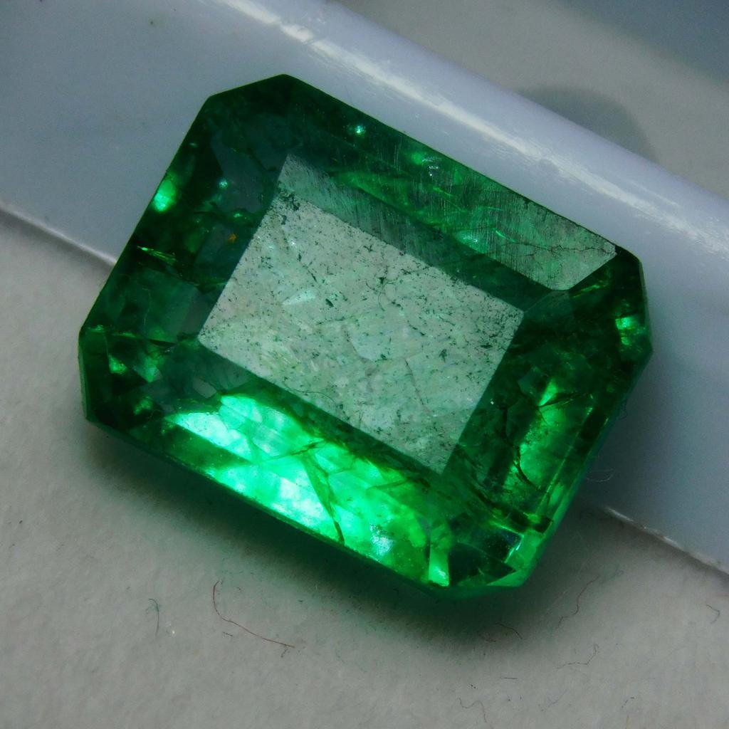 Natural Colombian Emerald Emerald Shape 7 Ct Green Loose Gemstone