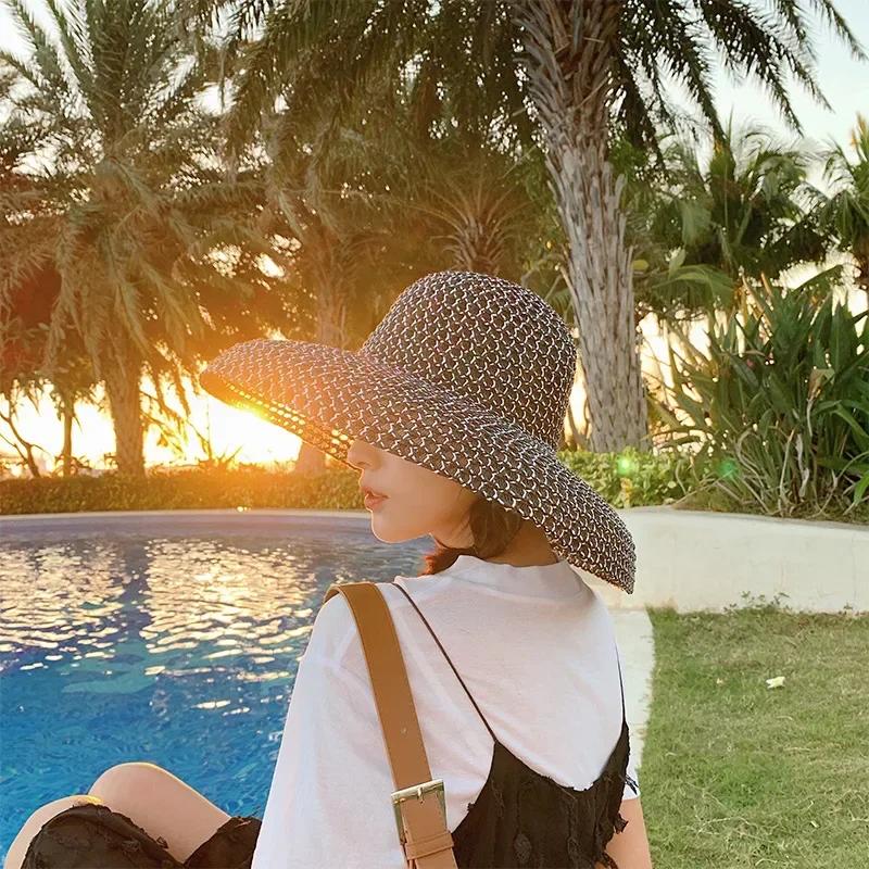 Retro Round Straw Hat Ladies Sun Hat Travel Vacation Sun Hat Retro Ladies Beach Hat Black and White
