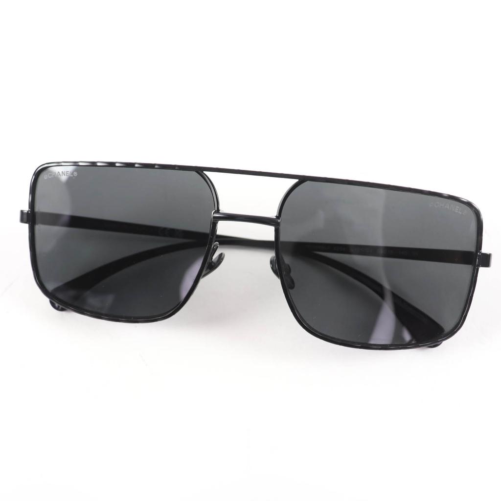 Pristine CHANEL Pilot Sunglasses Logo Matelassé Double Bridge black Women 4294 Used