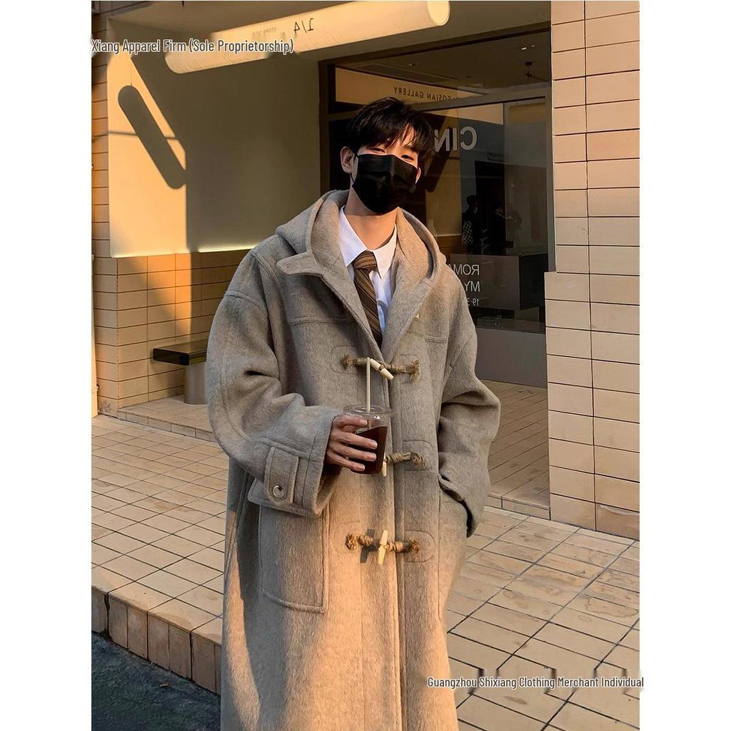 Мужское шерстяное пальто в студенческом стиле: Куртка с роговой пуговицей, с капюшоном, на хлопковом утеплителе, утолщенная, до колена, модная средней длины, для осени и зимы.