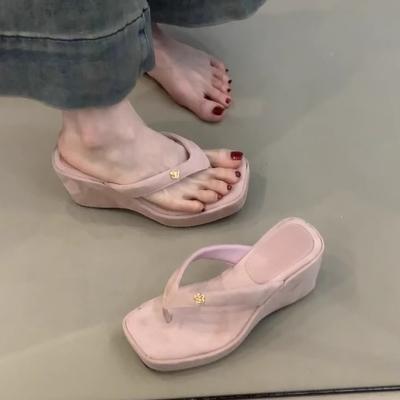 Версия из мягкой кожи~ Толстая подошва, увеличивающая рост, шлепанцы, женская обувь, маленький ароматный ветер, носок, высокий каблук, крутые тапочки, повседневные пляжные шлепанцы