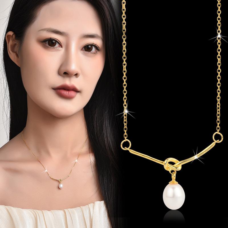 High-end Baroque Women's Fashion Simple Clavicle Chain Light Luxury Choker Pendant Necklace