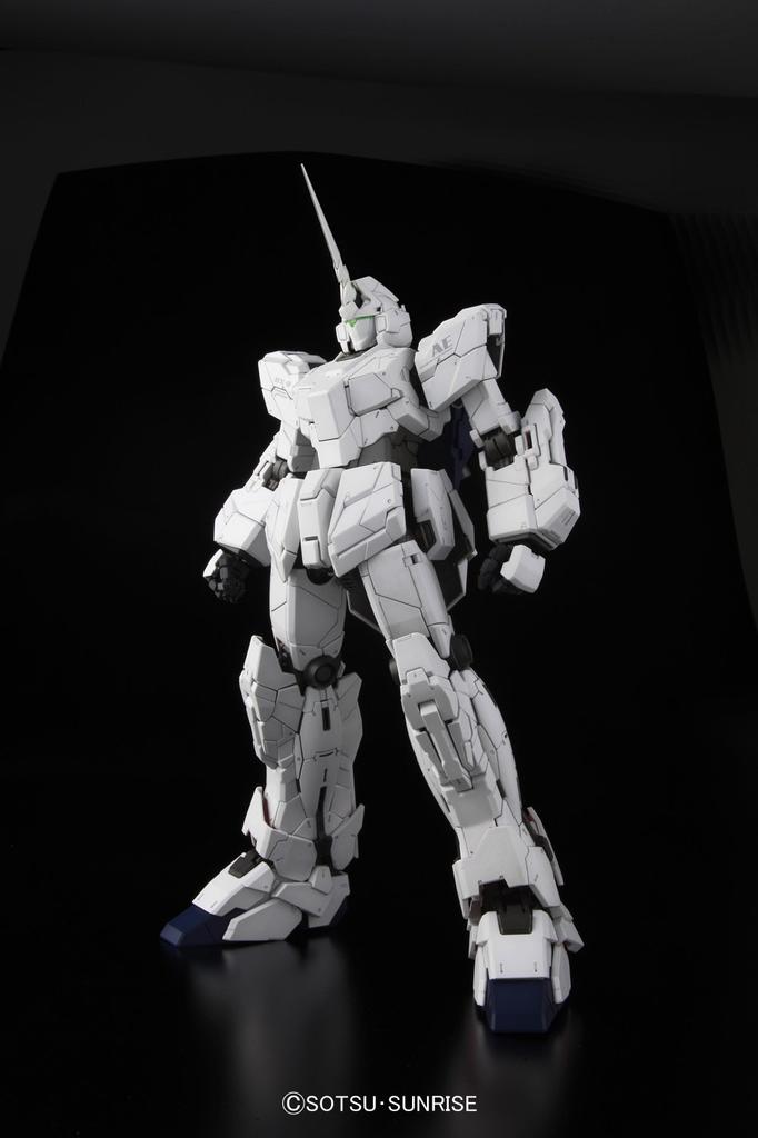 PG Unicorn Gundam Suit Gundam 1/60 RX-0 (Mobile UC)
