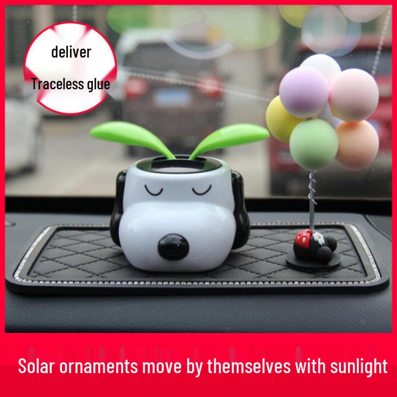 Solar-Powered Cartoon Dog Car Ornament - Cute Shaking Head Decoration