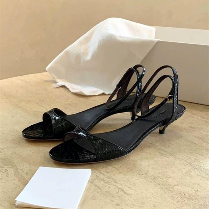 Fashion Concise Kitten Heel Ankle Strap Buckle Sandals Women Sexy Peep Toe Low Heel Elegant Leather Pattern Design Party Wedding Shoes