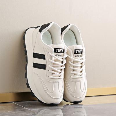 Женские повседневные кроссовки 2024 года, новые студенческие легкие тренировочные кроссовки, женская дышащая обувь для активного отдыха, увеличивающая рост