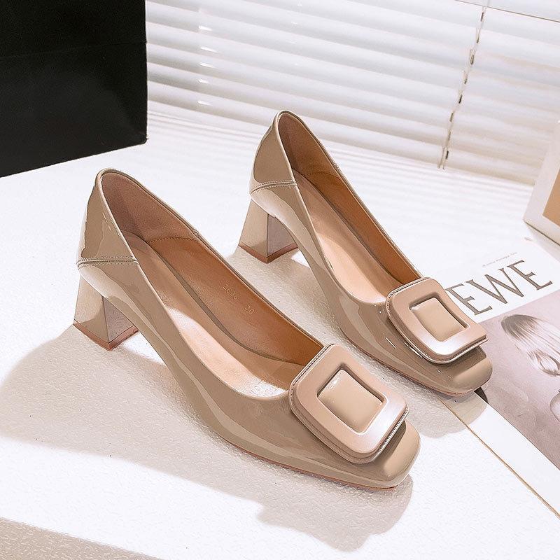 Женские туфли-лодочки с квадратным носком и неглубоким вырезом, на среднем каблуке, новая женская обувь 2025 года, весна-осень, французские туфли на высоком каблуке, толстый каблук, красные свадебные туфли