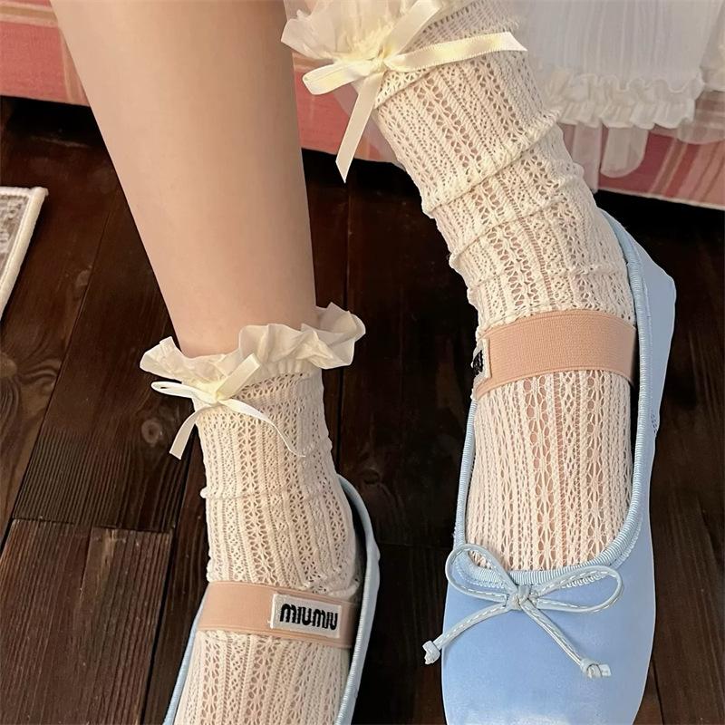 Ladies Summer Thin Bow Lace Edge Ballet Wind Mid Tube Pile Socks