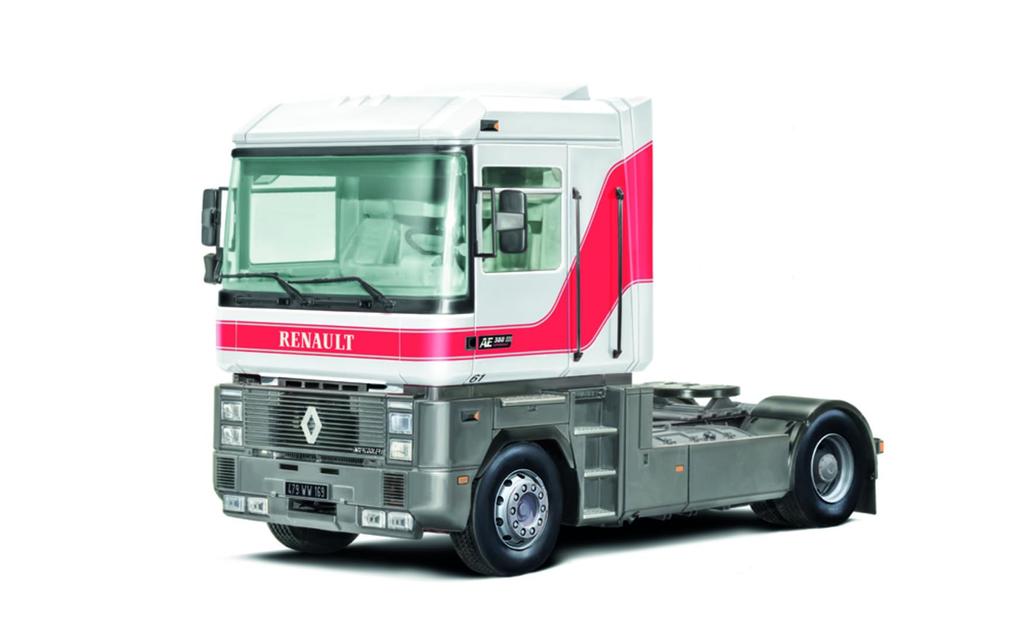 Italeri масштаб Renault AE500 Magnum Супер Декаль Пластиковый Сборный Набор IT3969 1/24 (Автомобиль)