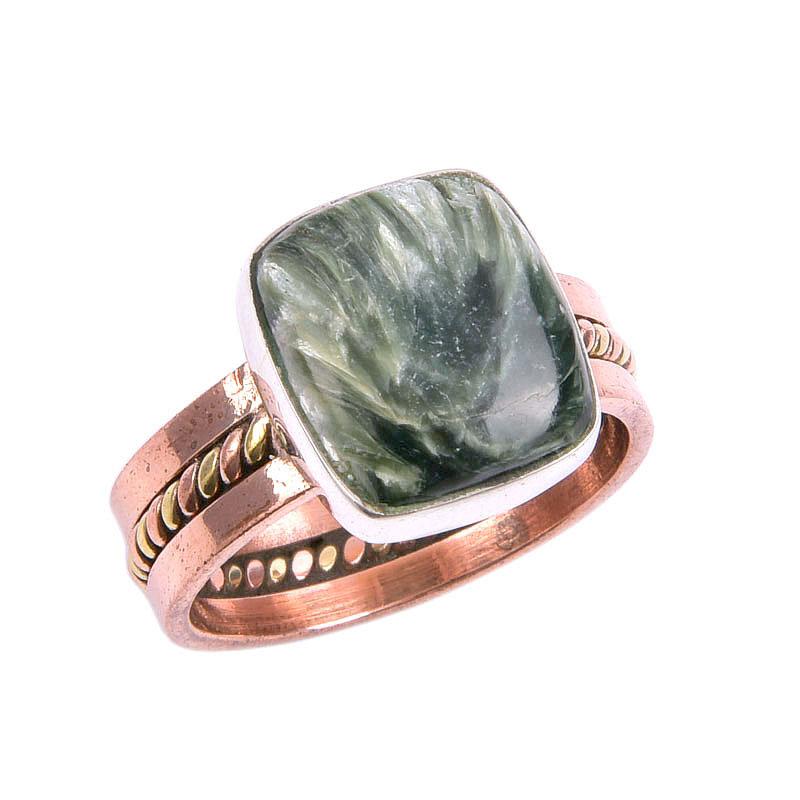 Кольцо из серебра 925 пробы с натуральным драгоценным камнем серафинитом в двух тонах S.8 m5y41