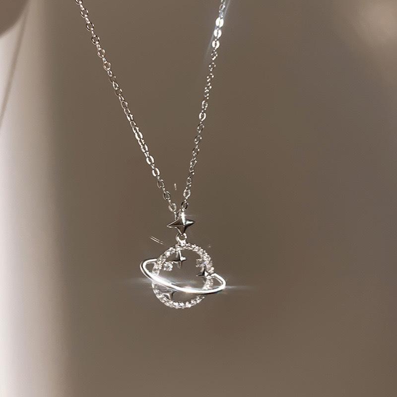 Ожерелье Shining Planet для женщин, нишевый дизайн, высококачественный, легкий, роскошный, универсальный, простой, индивидуальный, холодный стиль, цепочка на ключицу