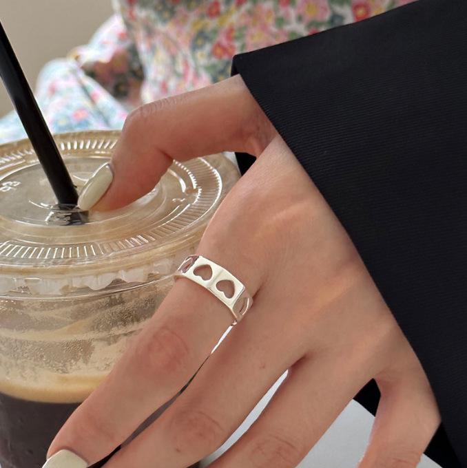 Korean-Style Open Pearl Ring: Retro, Light Luxury Design