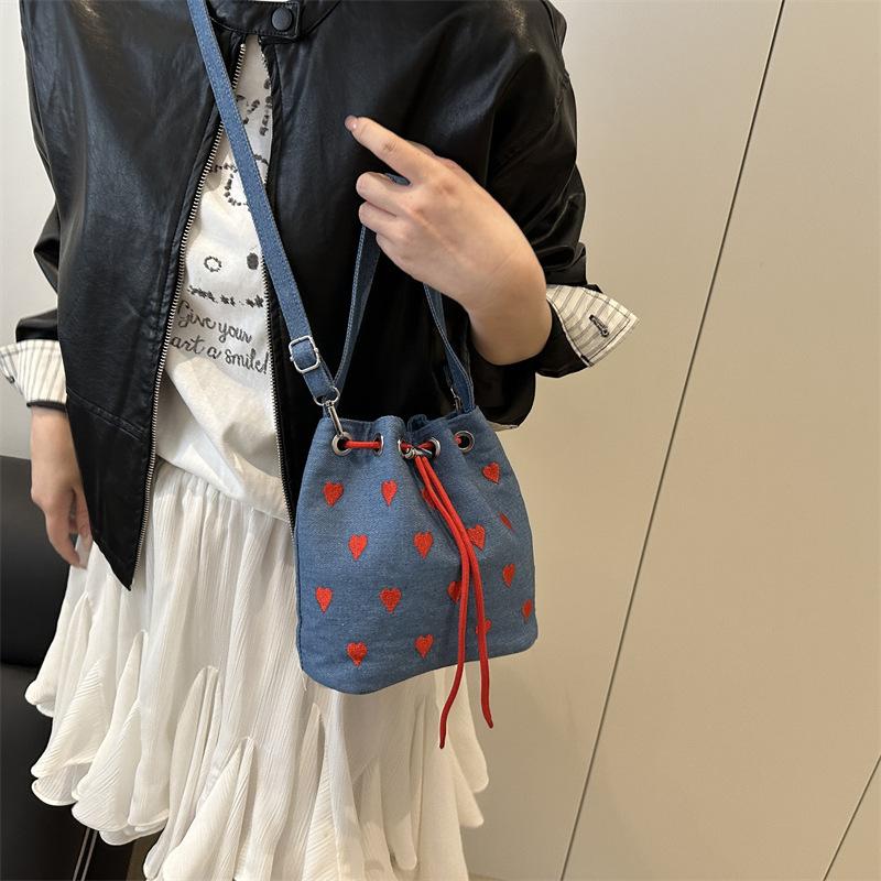 Niche High-end Embroidery Love Portable Canvas Bag 2025 Spring and Summer New Shoulder Crossbody Mini Bucket Bag