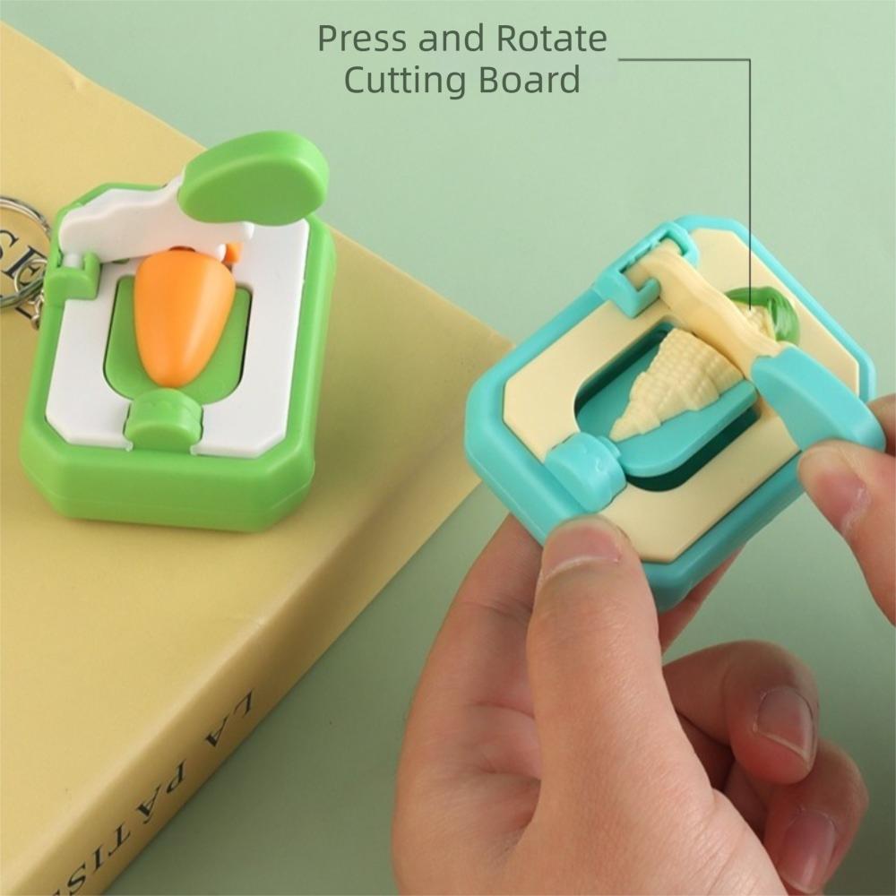 Plastic Material Mini Cutting Carrot Keychain Novelty Simulated Vegetable Pendant Gift