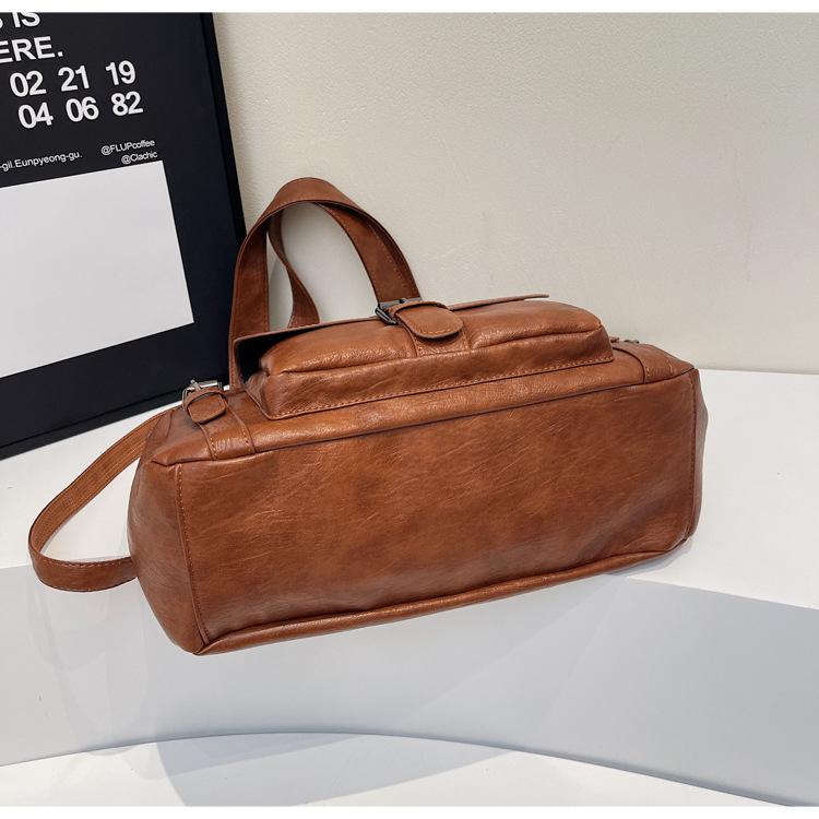 Retro Casual Simple Portable Shoulder Messenger Bag