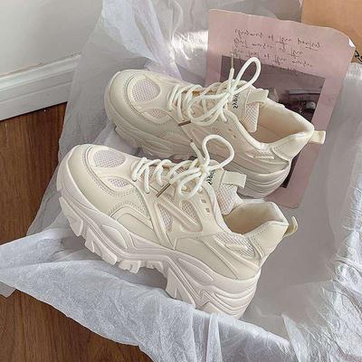 Папины кроссовки осенние модели новые высокие каблуки универсальные маленькие черные кроссовки на платформе маффин женские