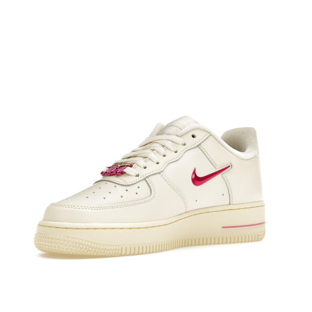 Nike Air Force 1 07 SE Dance — игривые розовые женские кроссовки кремового цвета с кокосовым молоком и алебастром FB8251-101