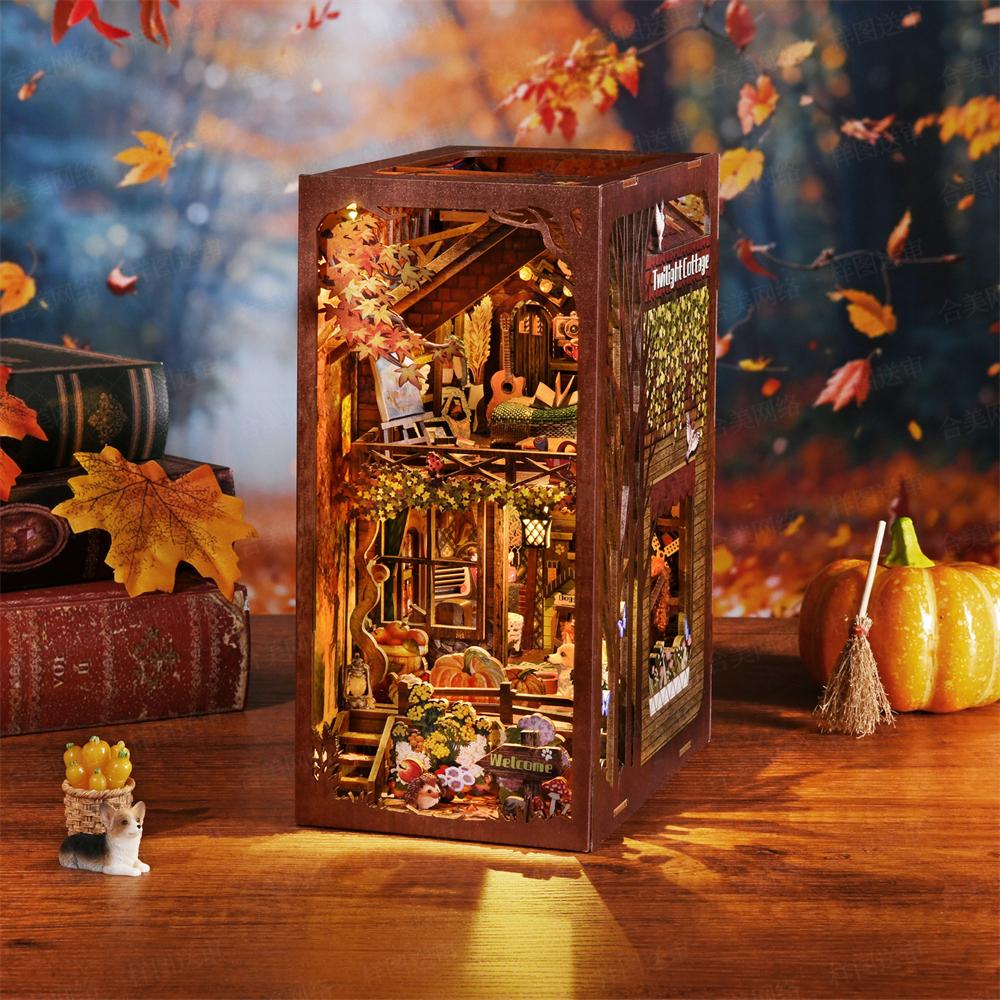 Book Nook Kit My Home Family Puppy DIY 3D Wooden Puzzle Bookshelf Insert Dollhouse Model Bookend Building Home Decoration Gifts
