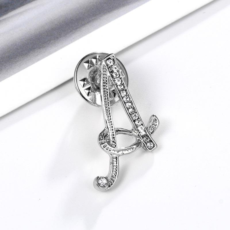 High-Precision Electroplated Vintage Alloy Brooch with Rhinestones