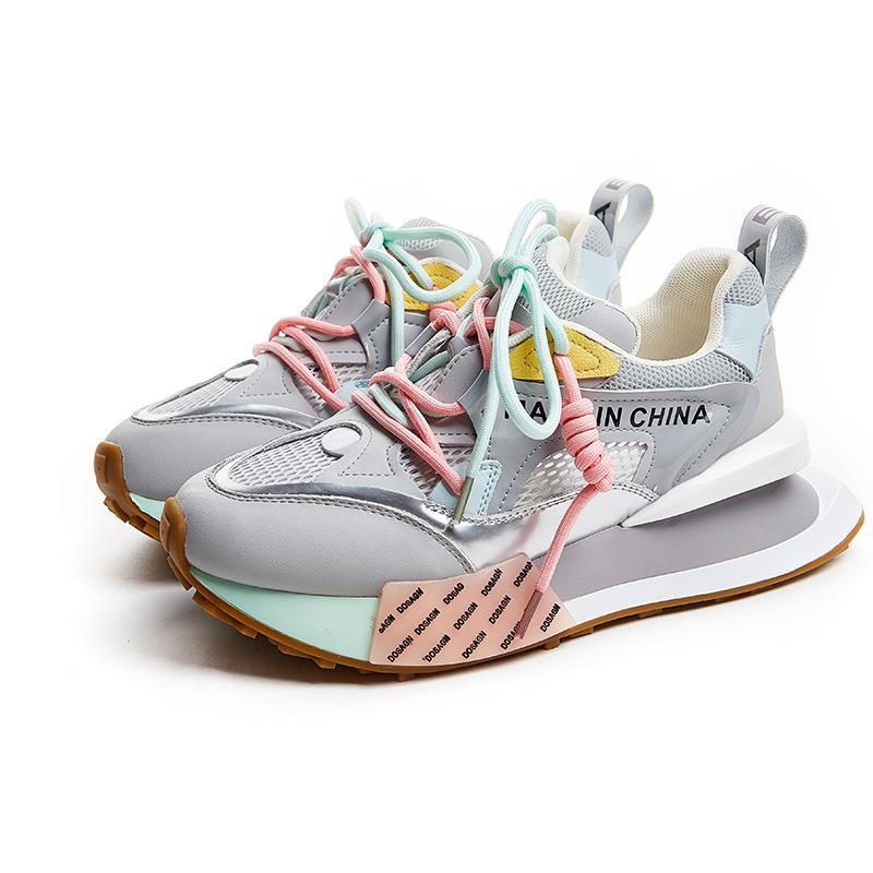 Туфли из натуральной кожи на толстой подошве с увеличенной сетчатой поверхностью для комфорта и воздухопроницаемости. Модные повседневные туфли в стиле ретро.