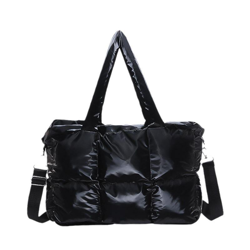 Сумка большой вместимости женская 2025 новая зимняя универсальная простая на плечо текстурная портативная классная сумка-тоут для поездок на работу