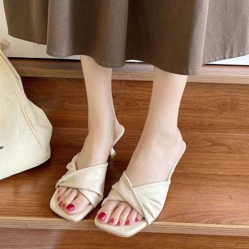 Мода 2024 Летняя мода Простые женские тапочки Dew Feet Высокие каблуки Однотонные удобные повседневные тапочкиМодные тапочки