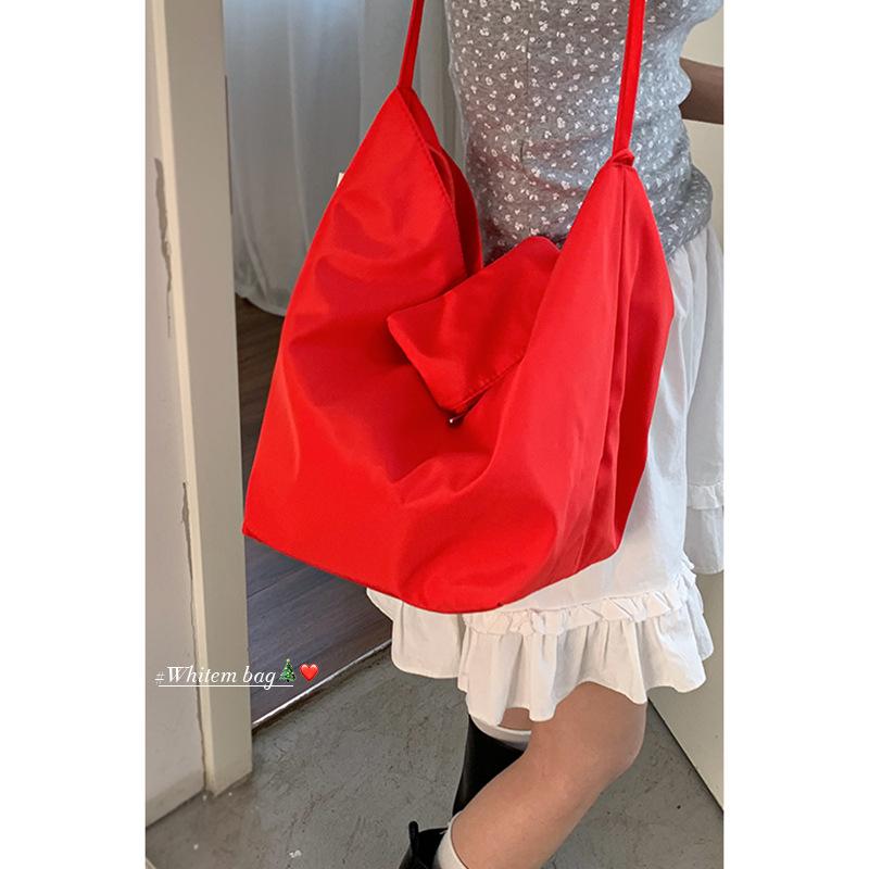 Casual large capacity nylon canvas bag women's 2025 new fashion Korean version bucket bag versatile simple shoulder bag