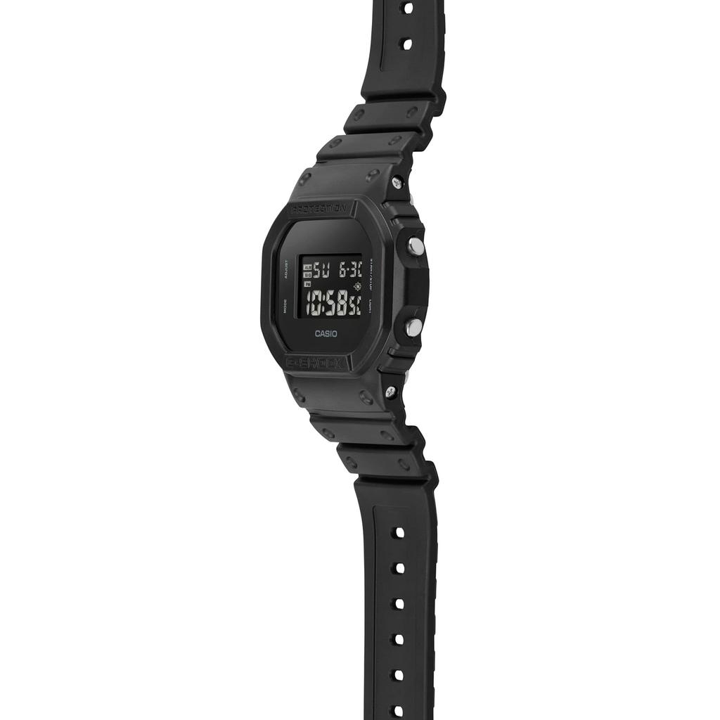 ORIGIN Solid Colors Casio CASIO Digital Watch All Black Overseas Model G-SHOCK G-Shock Men's DW-5600UBB-1 [Товар]