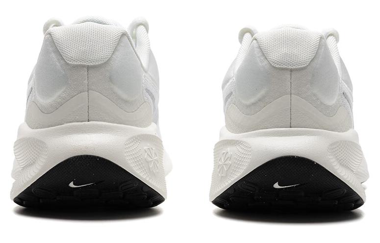 Nike REVOLUTION 7 Белый Металлик Серебристый FB2208-101