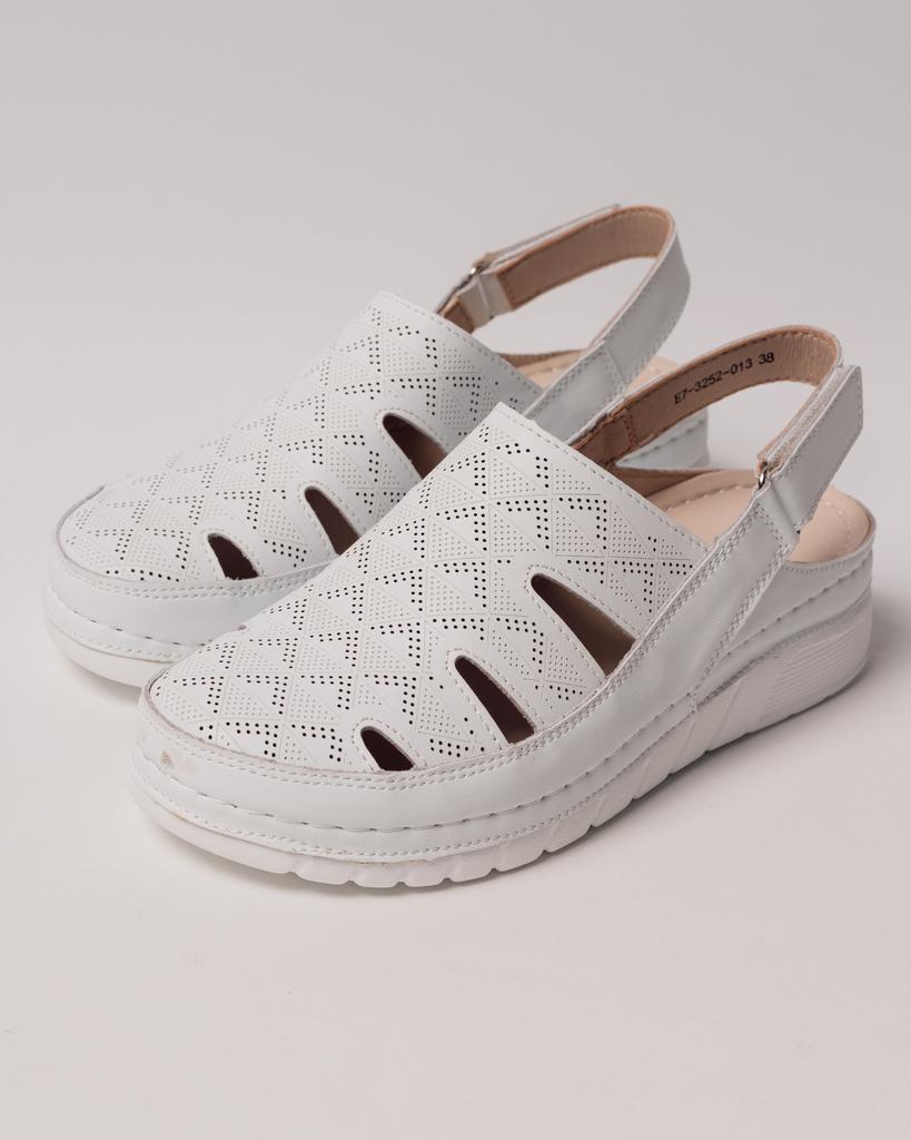 Босоножки на платформе Lifexpert 3252 36 белые кожа