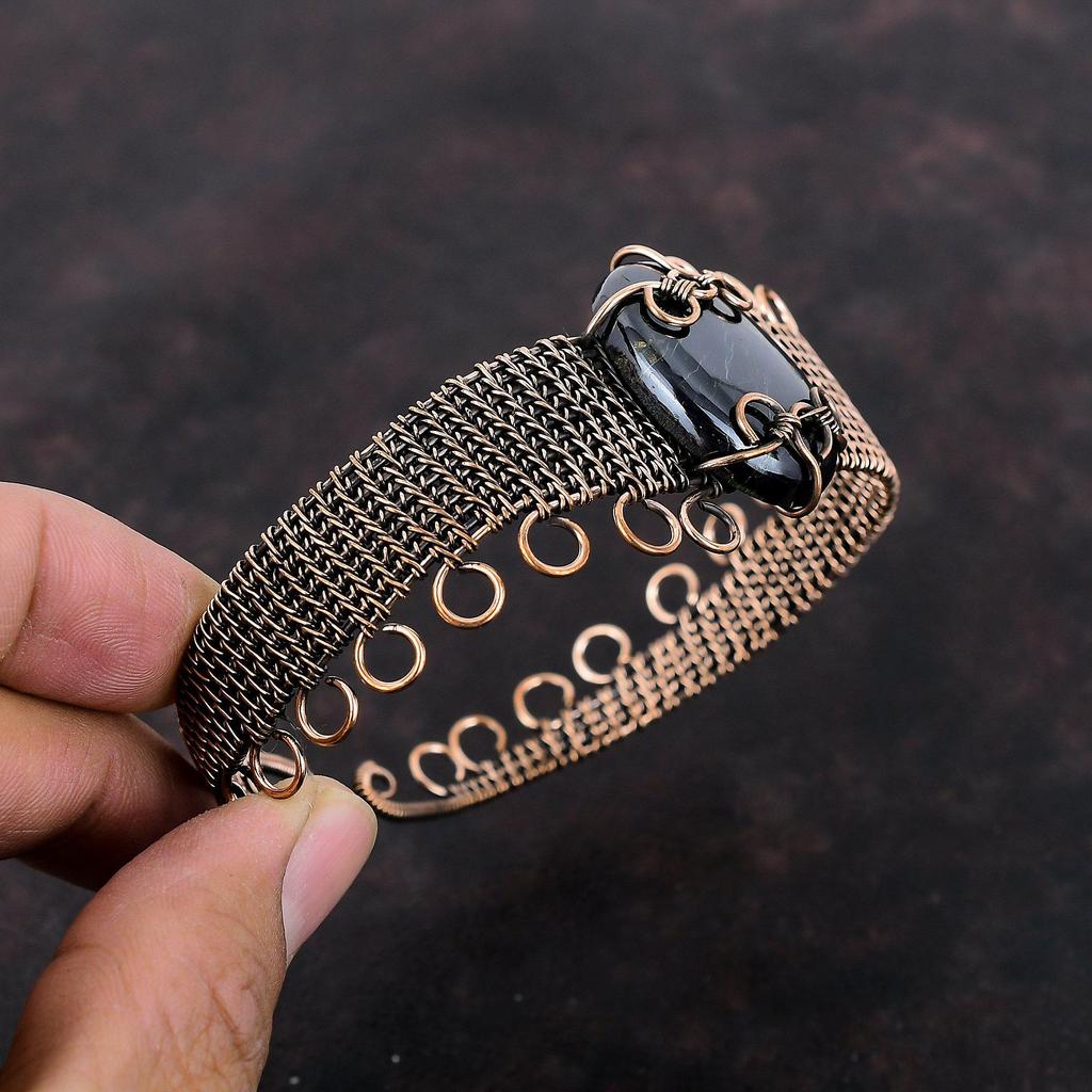 Сугилитовый медный браслет-манжета Ювелирные изделия из медной проволоки Регулируемый браслет-манжета Браслет ручной работы с драгоценными камнями Подарок для него Браслет из проволочной обмотки