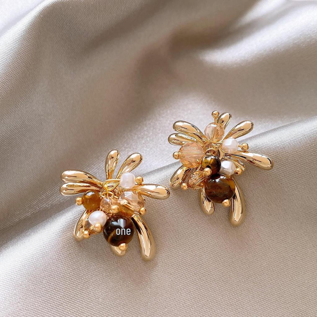 Минималистичные ретро серьги-пусеты в янтарных тонах во французском стиле