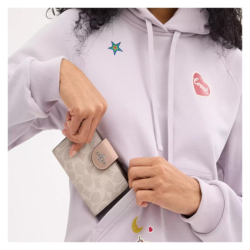 Coach SignatureCanvas 13 Фирменный логотип Застежка-кнопка Премиум-кожа Кошелек Женский Песочный песочный цвет