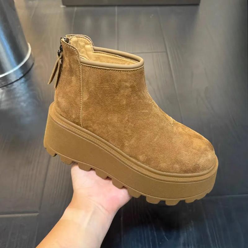 Модные женские замшевые зимние ботинки на платформе, модная обувь на плоской подошве, плюшевые теплые ботильоны, тренд 2025 года, новые брендовые кроссовки, зимние уютные женские ботинки