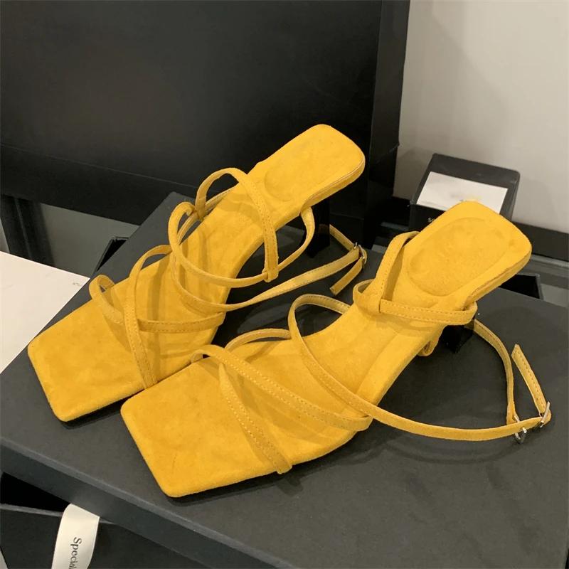 Мода Eilyken Модный дизайн Узкая полоска Тонкий высокий каблук Женские сандалии Летние с квадратным носком Ремешок с пряжкой Банкетные туфли для вечеринки