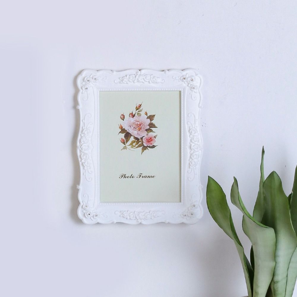 Delicate Shape Wall Hanging Photo Frame DIY Photo Display Stand White Photo Frame Display Photo
