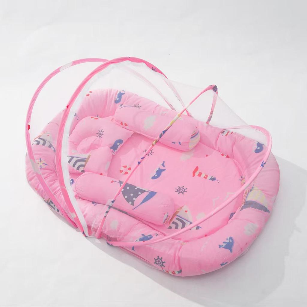 Комплект детской кроватки с москитной сеткой, спальным ковриком и подушкой (0-3 года)