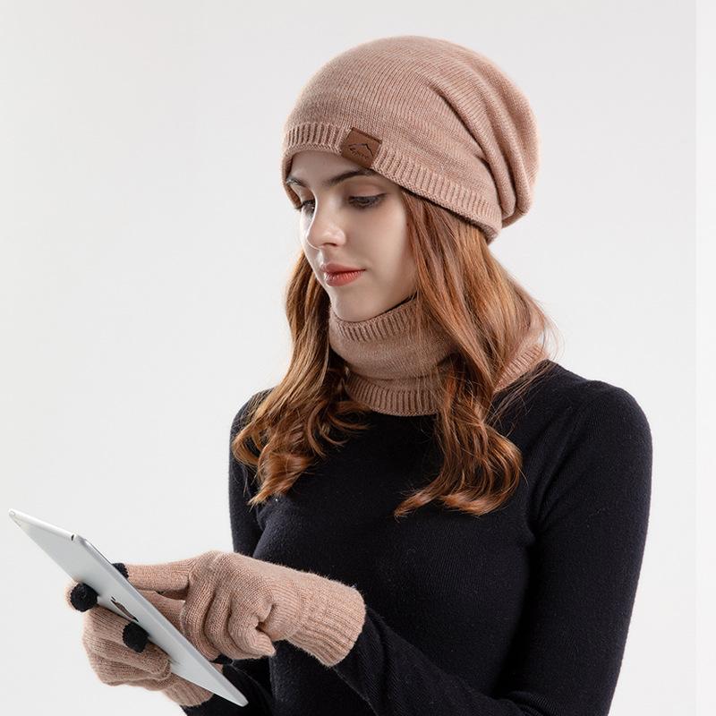 Теплая вязаная шерстяная шапка Зимняя шапка Шарф Перчатки Костюм из трех предметов Бархатная защитная шапка для ушей