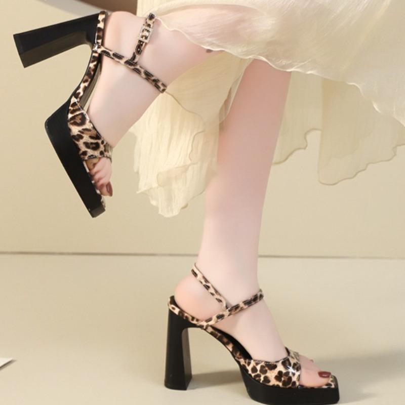 Женские водонепроницаемые босоножки на платформе 2025 года, летние, сексуальные, с квадратным носком, с леопардовым принтом, с застежкой на щиколотке, на толстом каблуке, женские босоножки-бойцы