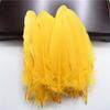 100pcs /Lot Colorful Hard Stick Natural Goose Feathers For Needlework Crafts Feather Handicraft Decor Wedding Accessories Plumes