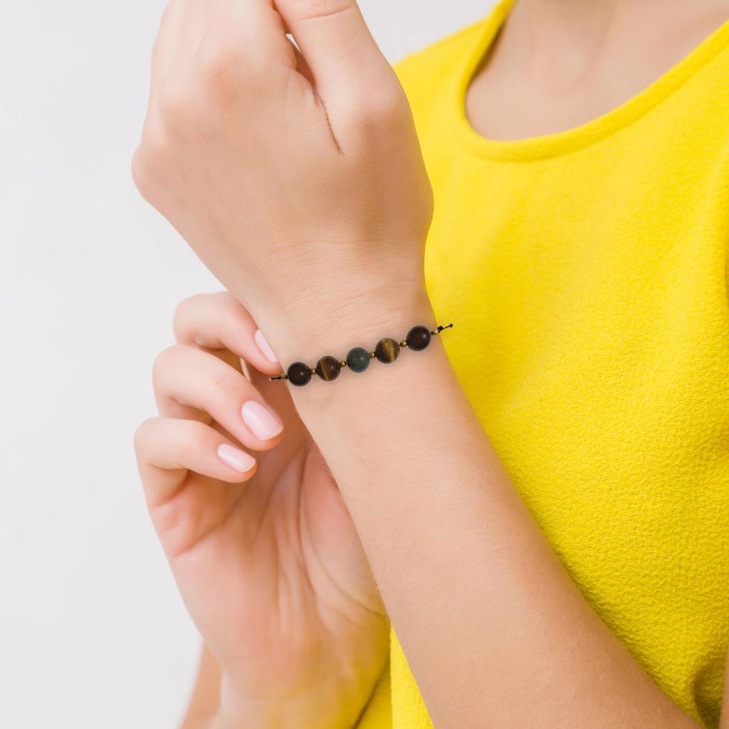 Браслет ручной работы «Смелость и сила»