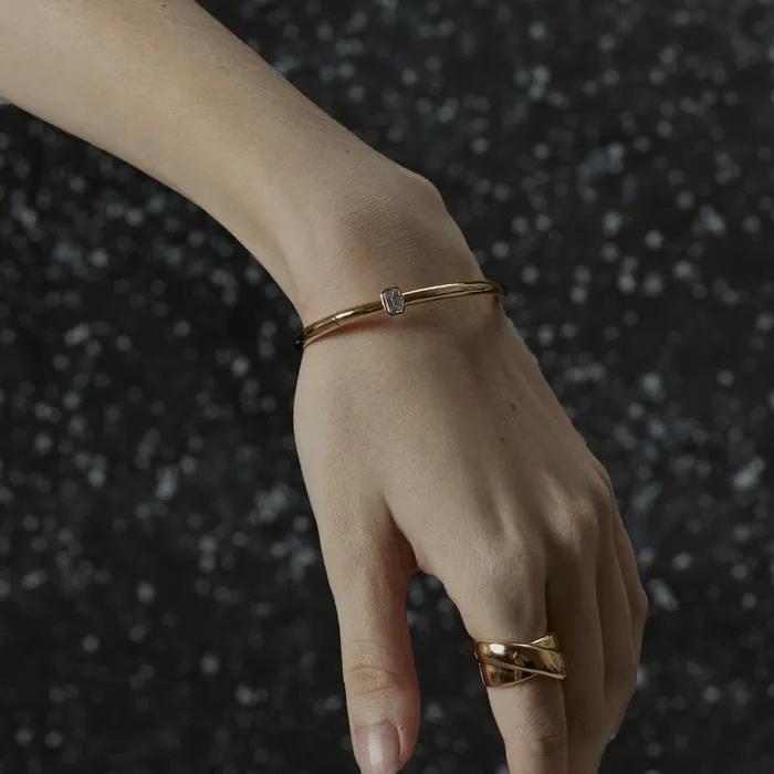 SHINY LID BANGLE WHITE GOLD