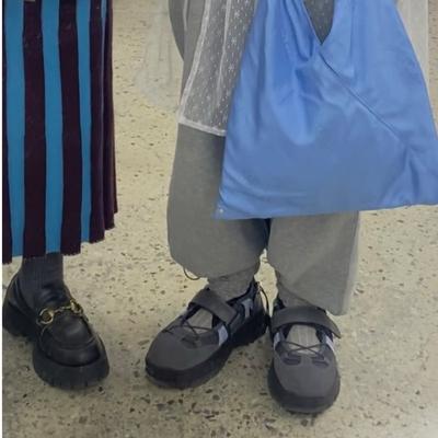 Нишевые папины кроссовки женские новые универсальные ретро туфли Мэри Джейн на липучке функциональные ветрозащитные балетные кроссовки